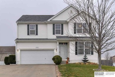 2302 Quartz Dr, Papillion, NE 68046 - photo 2