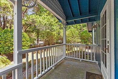 4886 Oceana Dr_0008
