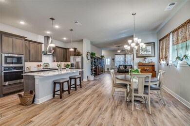 Kitchen/Dining
