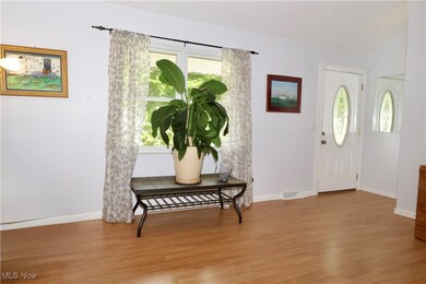 25362 Tyndall Falls Dr, Olmsted Falls, OH 44138 - photo 4