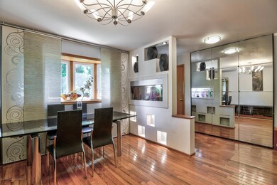 005_Living Room