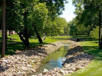 568 Dlyn St unit G10, Columbus, OH 43228 - photo 5