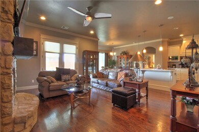 1401 Monterey Dr, Norman, OK 73072 - photo 5