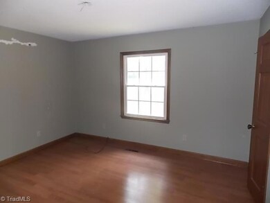 219 Sawyersville Rd, Asheboro, NC 27205 - photo 5