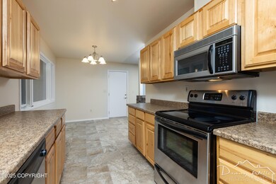 13105 Stephenson St, Anchorage, AK 99515 - photo 6