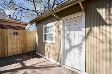 8209 Bangle St unit A, Houston, TX 77012 - photo 3