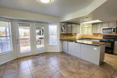 9941 Birnam Woods Way, South Jordan, UT 84095 - photo 5