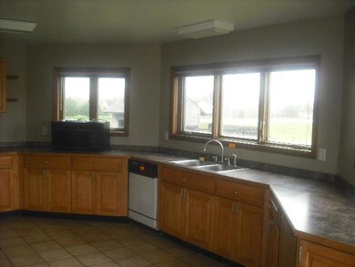 7120 Tarlton Rd, Circleville, OH 43113 - photo 3