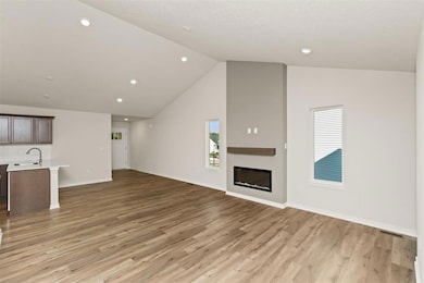 6545 NE 11th Ct, Des Moines, IA 50313 - photo 6