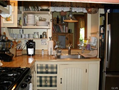 unlisted-address, Coopersburg, PA 18036 - photo 3