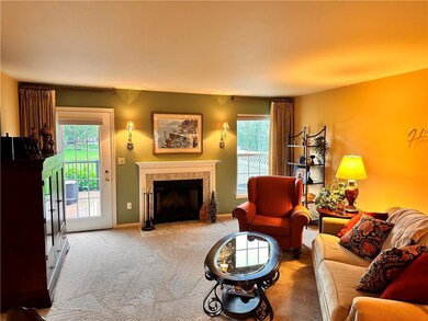 2166 Rolling Meadow Dr, Macungie, PA 18062 - photo 2