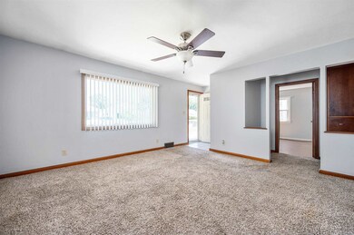 2005 S Pershing Dr, Muncie, IN 47302 - photo 5