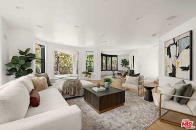 16881 Oak View Dr, Encino, CA 91436 - photo 5