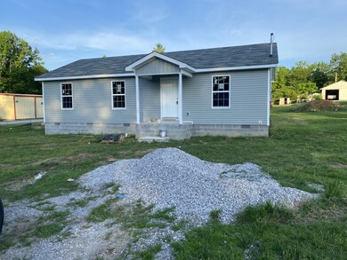 114 Shelton Rd, Manchester, TN 37355 - photo 2