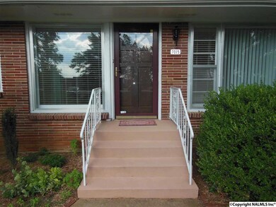 7015 Whitesburg Dr SE, Huntsville, AL 35802 - photo 4