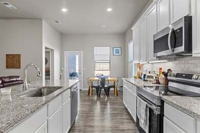 1327 Red Cliff Ave, Odessa, TX 79765 - photo 6