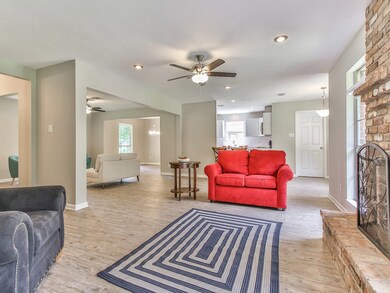 2680 S Woodloch St, Conroe, TX 77385 - photo 5