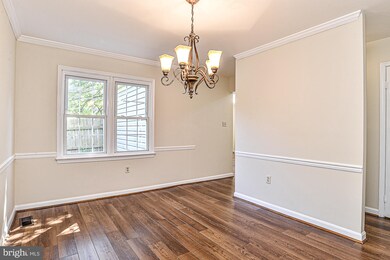 4002 Hunting Pines Ct, Fairfax, VA 22032 - photo 7