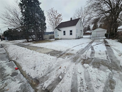 20737 Nummer St, Warren, MI 48089 - photo 2