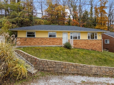 1570 Smith Rd, Charleston, WV 25314 - photo 3
