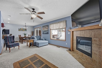 3555 Stoney Point Rd SW unit 3555, Cedar Rapids, IA 52404 - photo 4