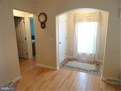 8 Nuthatch Ct E, Bechtelsville, PA 19505 - photo 6