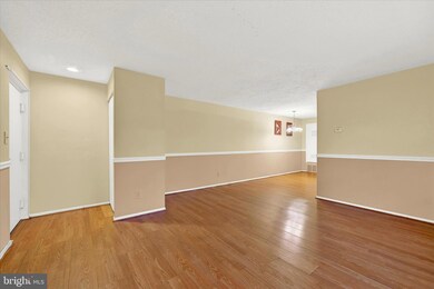 11923 Tarragon Rd unit D, Reisterstown, MD 21136 - photo 6
