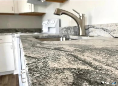 30 Anthony St unit B, Jewett City, CT 06351 - photo 3