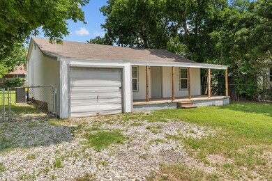 8812 Spaugh Ct, Fort Worth, TX 76108 - photo 2