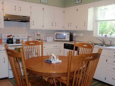 1090 Hickory Ln, Indiana, PA 15701 - photo 6