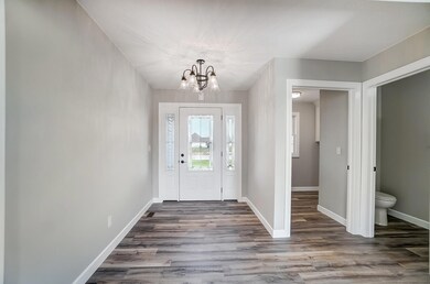 1205 Wells Dr, Wapakoneta, OH 45895 - photo 5