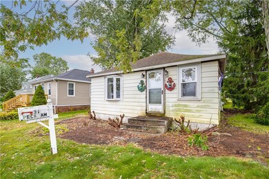 39 Curtis St, Warwick, RI 02889 - photo 2