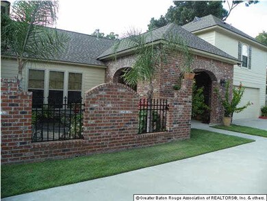 EXTERIOR COURTYARD VIEW