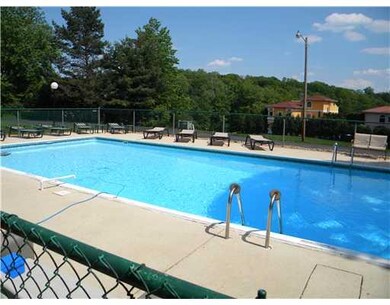 3 Alta Vita Dr unit 405, Greensburg, PA 15601 - photo 5