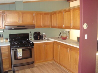 1367 E Colonial Dr, La Porte, IN 46350 - photo 4