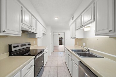 1303 Country Place Dr, Houston, TX 77079 - photo 4