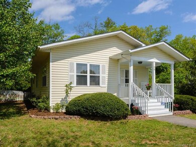 25 Wilson Creek Dr, Asheville, NC 28803 - photo 3