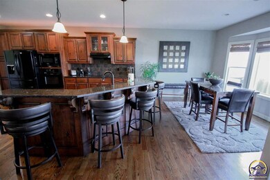 6320 SW 42nd Cir, Topeka, KS 66610 - photo 7