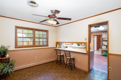 Breakfast/Kitchen