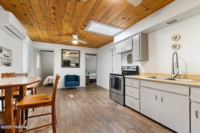 Kitchen - 7770 S Sundance Rd