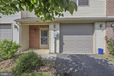 224 Merriweather Dr unit 110, Chambersburg, PA 17201 - photo 2
