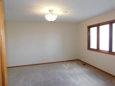 4840 Turner Ct, Country Club Hills, IL 60478 - photo 6