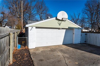 1744 N Audubon Dr, New Albany, IN 47150 - photo 2