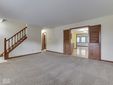 116 Dahlia Ln, Indianapolis, IN 46217 - photo 4