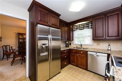 Updated Kitchen with quartz counters,  includes al