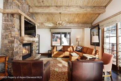 RitzCarltonUnit4301_HiRes006