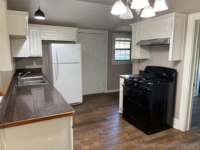 518 W Locust St, Durant, OK 74701 - photo 7