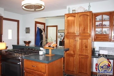 301 N Cedar St, Overbrook, KS 66524 - photo 7