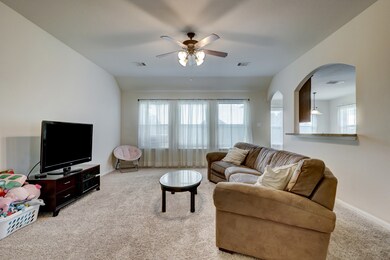 1123 Lasso Ct, Alvin, TX 77511 - photo 7
