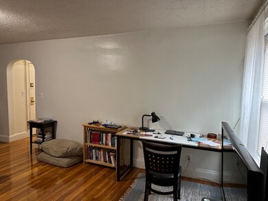 35 Tudor St unit 4F, Lynn, MA 01902 - photo 4